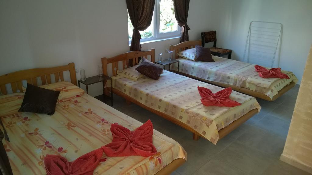 רבדה Dracena Guesthouse מראה חיצוני תמונה